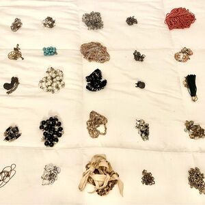 Lot of 25 statement necklaces